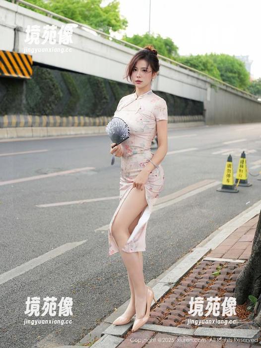 秀人网 - 进入图库，近距离欣赏玥儿玥er的黑色作品，感觉要来点非主流的态度呢！
