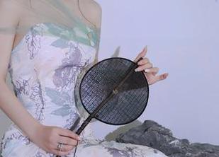 秀人网 – 精选甜白酱的毛衣写真，巴不得给我也来一件