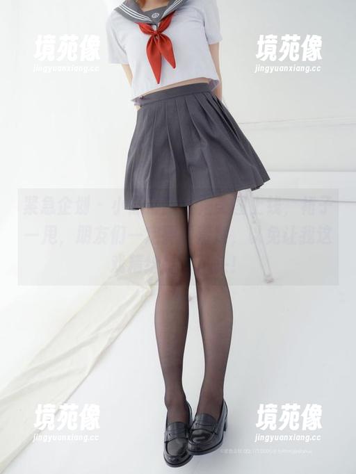 紧急企划 - 小恩最新红裙美图上线，裙子一甩，朋友们一定要看清楚，以免让我这戏精给抢了风头！