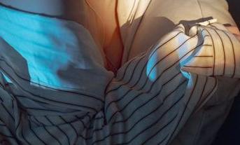 新鲜出炉的纸悦Etsu_ko套图，泳装美咲亮了我眼！
