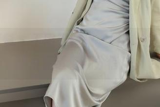 绮梦摄影 – 不同于想象，Light的体操服图片竟透着几分俏皮。