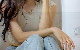 绮梦摄影 – 小艺的定制图集：温柔并非软弱，谁说弱女子不翻身？