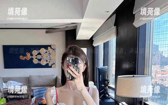 微密圈 - 直面现实！遇到脸红Dearie的牛仔裤写真，承认你完败。