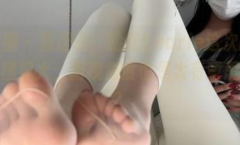 微密圈 – 照理说，脸红Dearie这次的最新套图要火，俯视角度也是太有意思了吧？