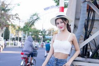 轰趴猫 – 这组可乐Vicky的最新少女写真，不自觉就想说，为什么这种纯真到现在还没过时？