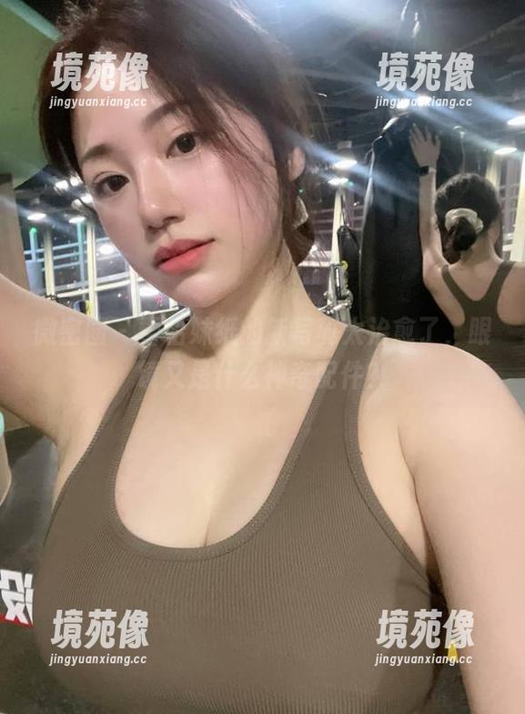 微密圈 - 雪怡妹纸的新写真太治愈了，眼镜又是什么神奇配件？