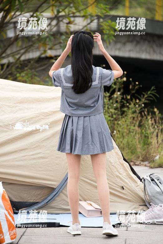 魔镜街拍 - 艾小青的旗袍街拍套图：不怕你问，怕你看不懂。反正我是只看得出好看，看不出技巧。